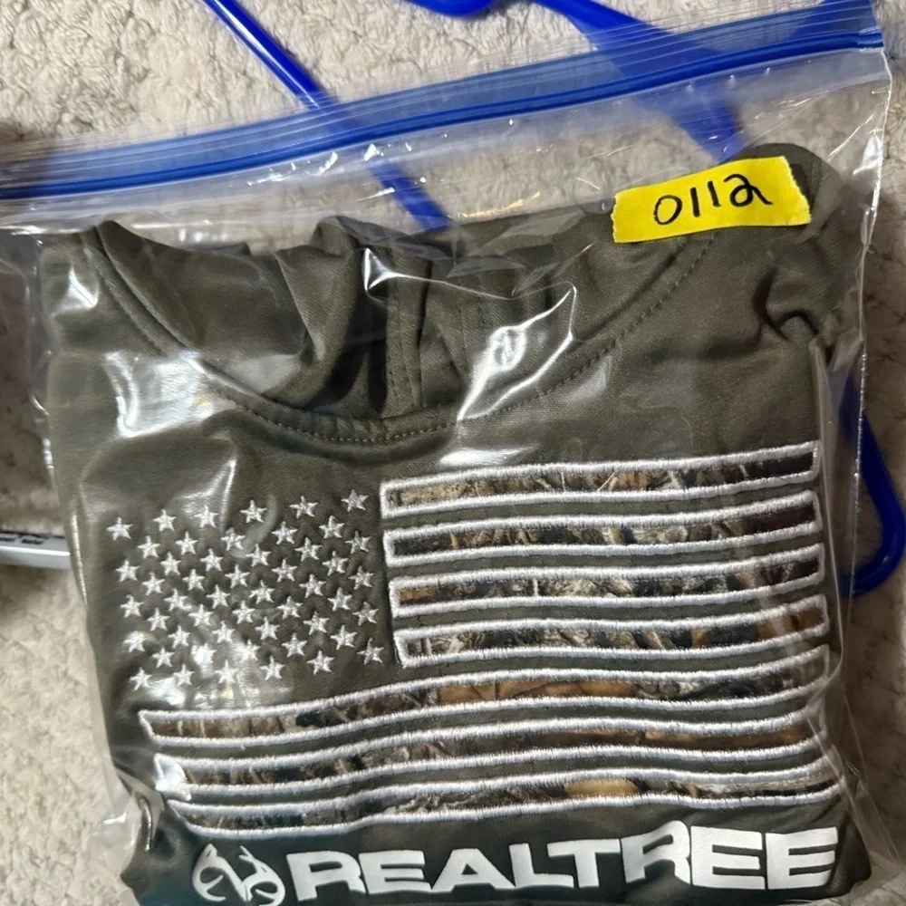 Realtree Boys Size 5 Dark Green Camouflage Flag Sweatshirt Hoodie 0112